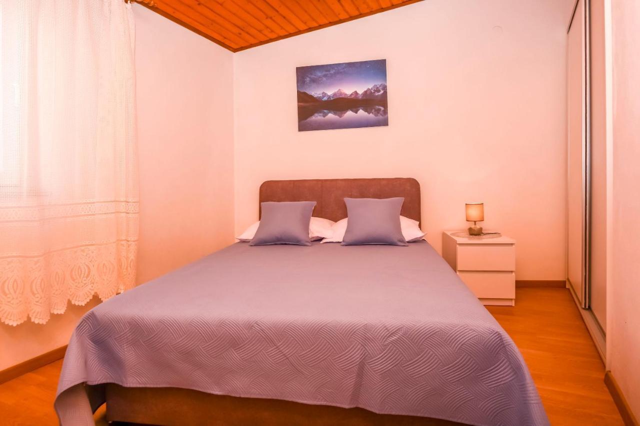 Apartment Mira Primošten Oda fotoğraf