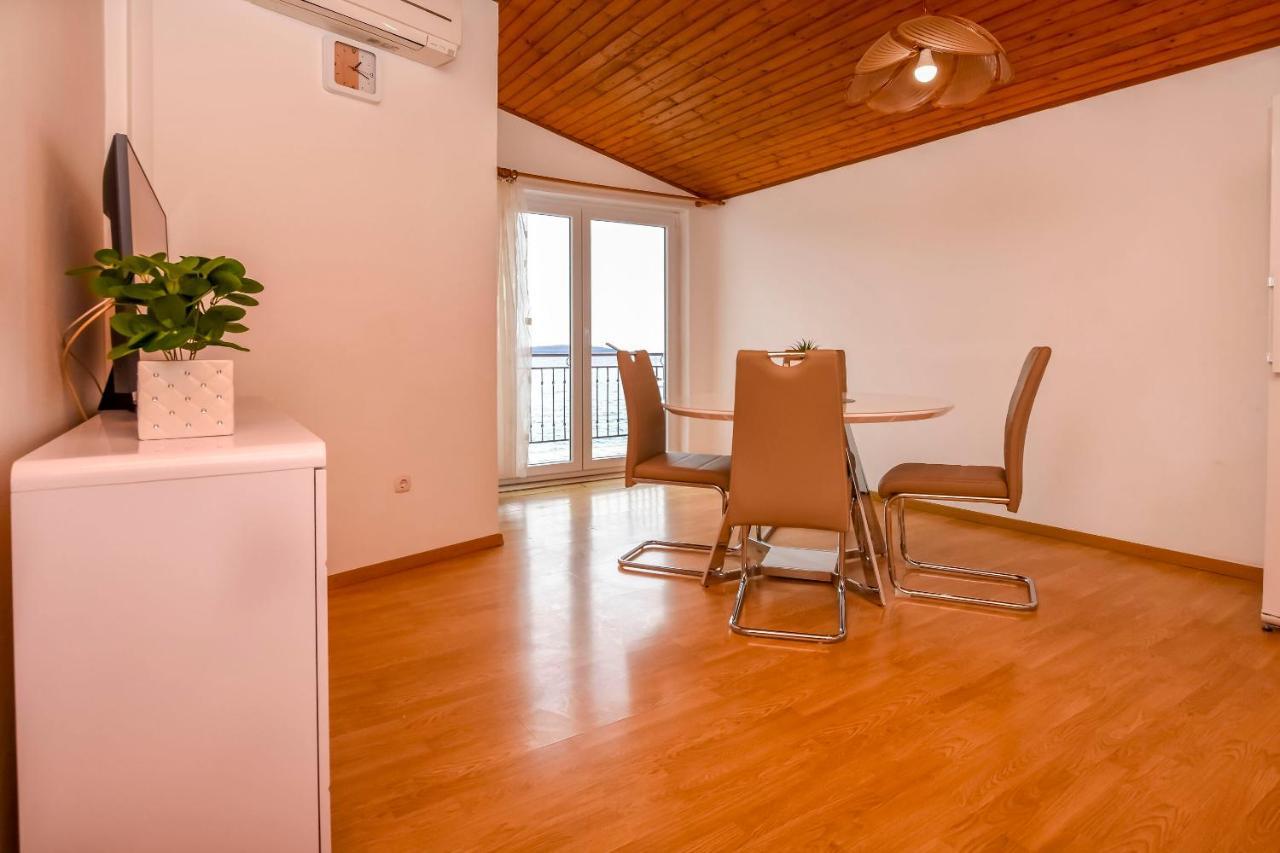 Apartment Mira Primošten Dış mekan fotoğraf