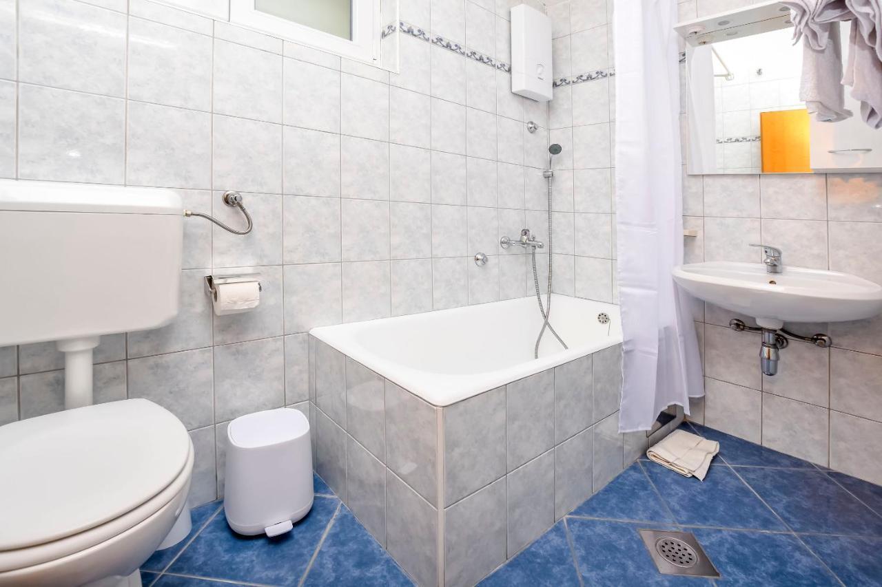 Apartment Mira Primošten Dış mekan fotoğraf